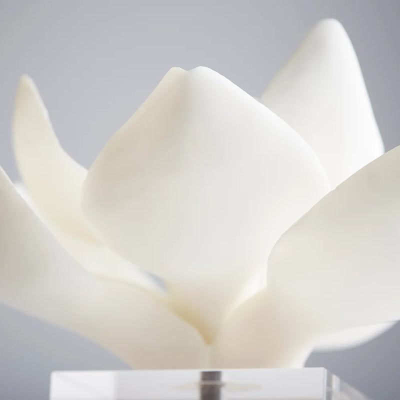 Magnolia Sculpture | White - Medium