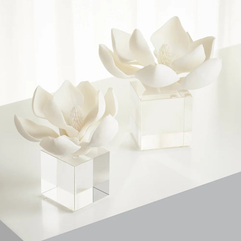 Magnolia Sculpture | White - Medium